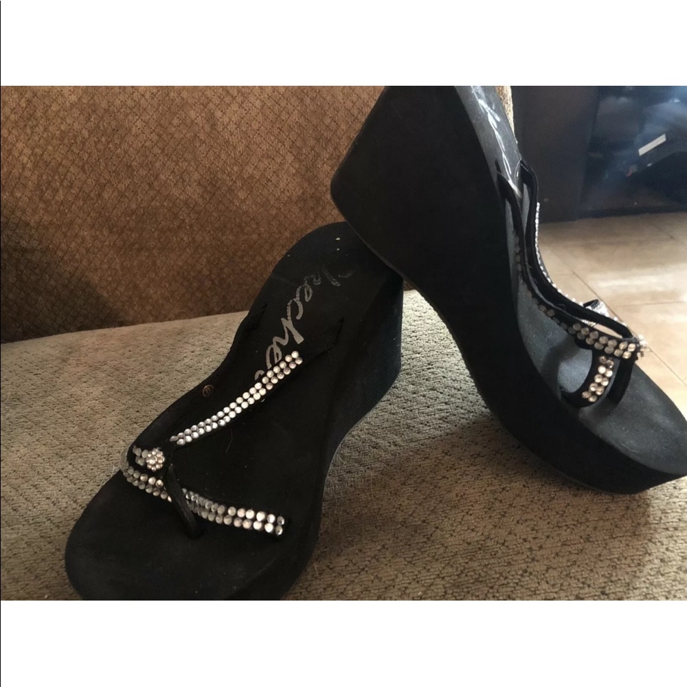 💋 5/$25 Skechers Rhinestone Wedge Flip Flops